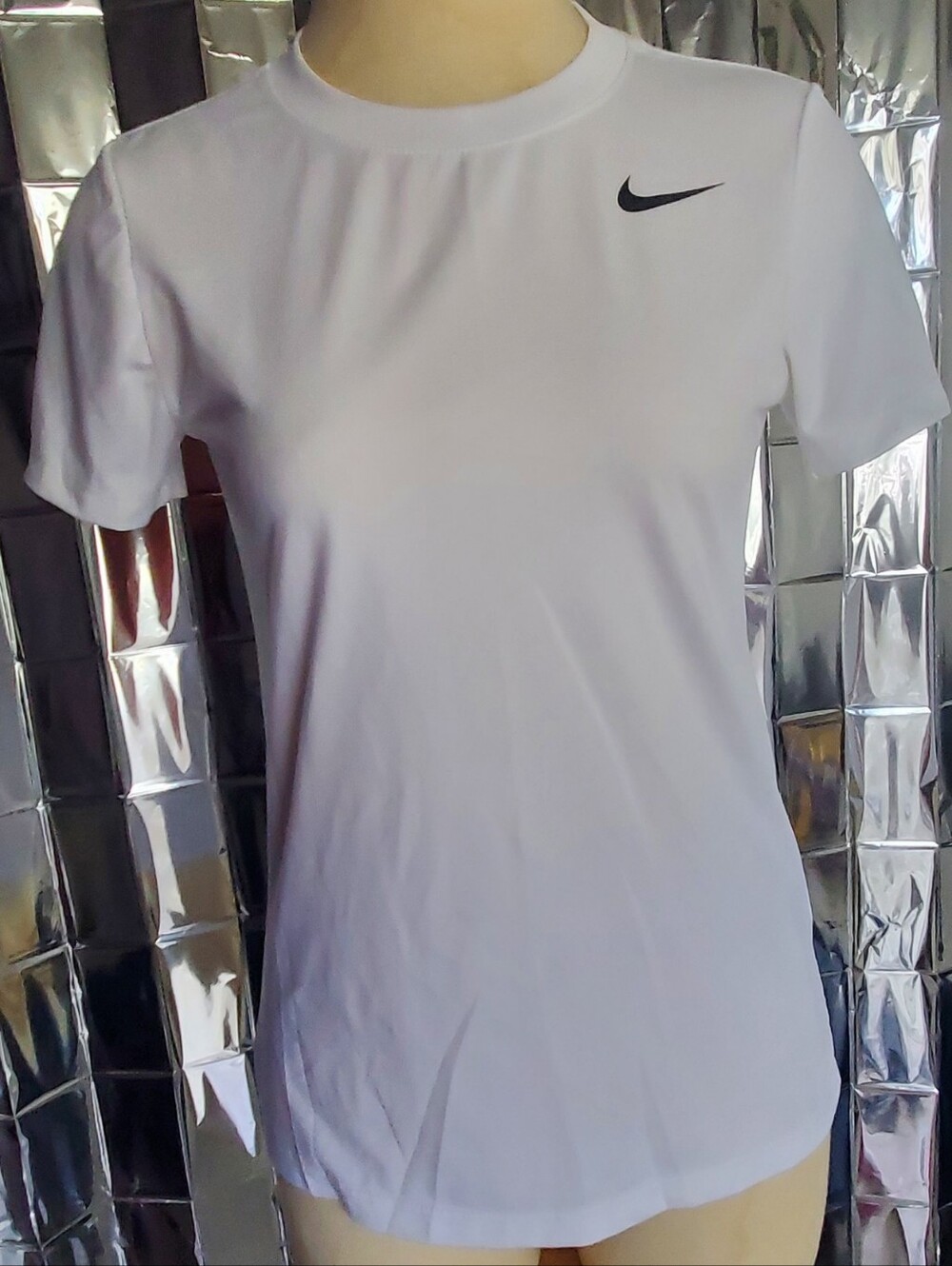 Nike Women’s White Dri-FIT Short Sleeve Tee Size X Small